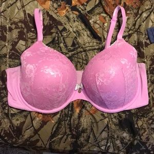 Victoria’s Secret body by Victoria bra